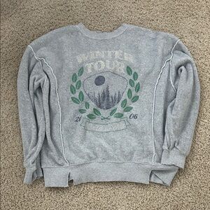 Women’s Gray Sweatshirt- Winter Tour